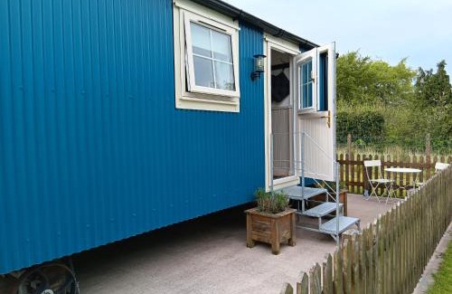 Enniskillen House | Shepherd Hut Enniskillen Blossom, Fermanagh