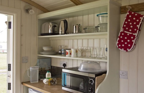 Skipsea Cabin | Shepherds Hut for two located on the east yorkshire coast
