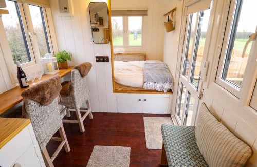 Aubourn House | Shepherds Hut - Oak