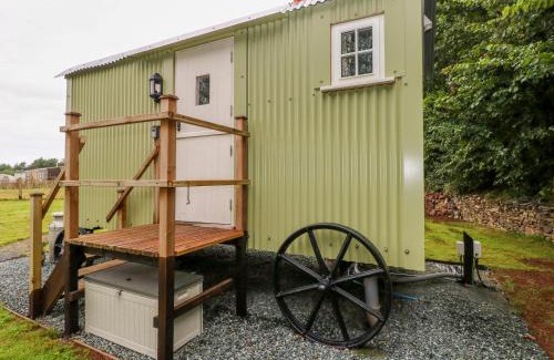 Milford Haven House | Shepherds Hut - The Crook