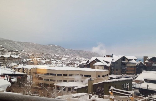 Steamboat Springs Villa | Sheraton 2BR, 2BA - New Years Week 2025-26. 100% Mountainfront Ski-in & Out!