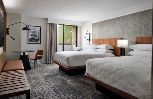 Grand Rapids Hotel | Sheraton Grand Rapids Airport Hotel