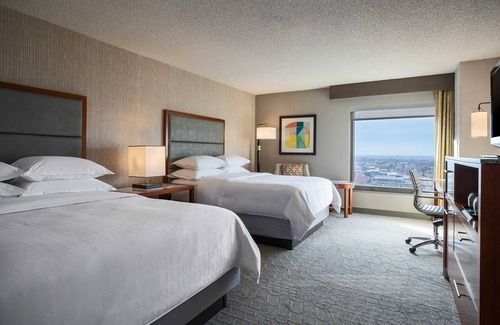 Crown Center District Hotel | Sheraton Kansas City Hotel at Crown Center