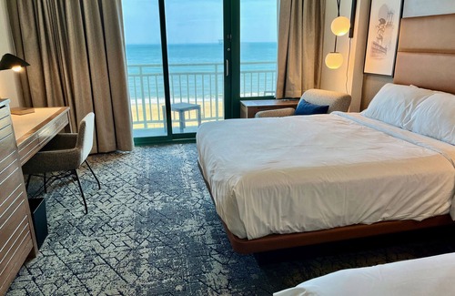 Northeast Virginia Beach Hotel | Sheraton Virginia Beach Oceanfront Hotel