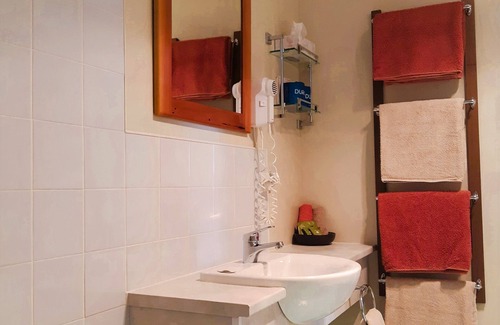 Latrobe Apartment | Sherwood View Accommodation