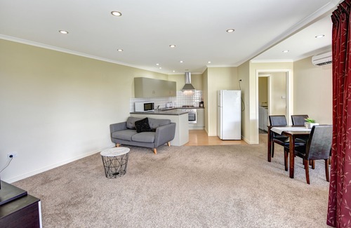 Dunedin Apartment | Shiel Hill Paradise with Amazing View