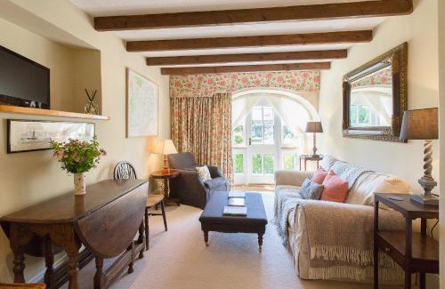 Kirkwhelpington House | Shieldhall - Cabinetmakers Suite