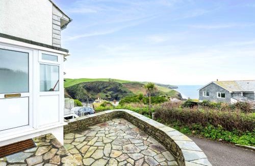 Port Isaac House | Shilling Stones