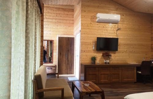 Ri-Bhoi Hotel | Shillong Tourisam Rishatsngi Resort