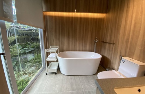 Queenstown Hotel | Shipping Container Hotel @ One-North