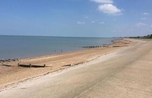 Leysdown-on-Sea Ski Chalet | Shirls chalet in Sheppey, Leysdown