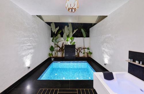 Wai Hotel | Shivsagar Resort & Spa