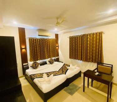 Hyderabad Hotel | SHLOKA RESIDENCY