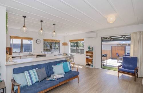 Whangamata House | Shore Beats Work - Whangamata Holiday Home