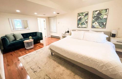 Edgewater House | Shore Leave