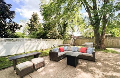 Edgewater House | Shore Leave