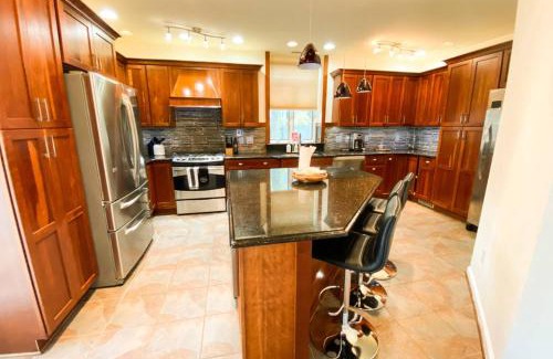Edgewater House | Shore Leave