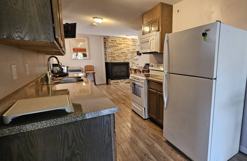 Confluence House | Shoreline Estates - Upper Apartment