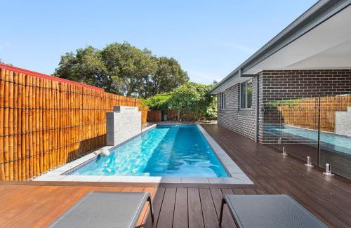 Fingal Bay House | Shoreline Retreat
