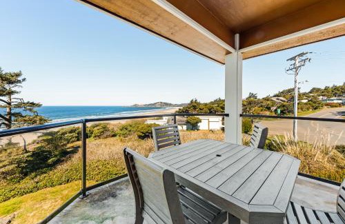 Newport Apartment | Shoreline Ridge & Lighthouse Lookout