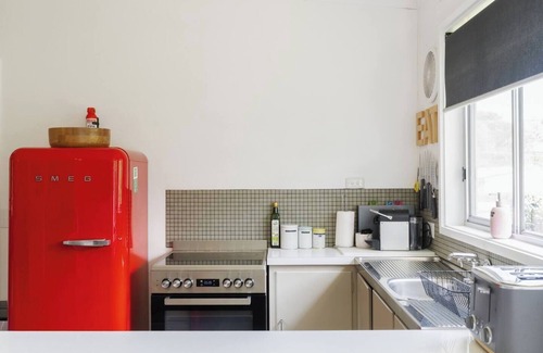 Somers House | Shoreline Sanctuary A Retro Family Beach Shack