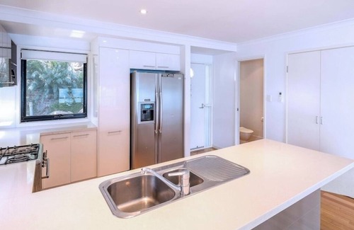 Hamilton Island Apartment | Shorelines 8