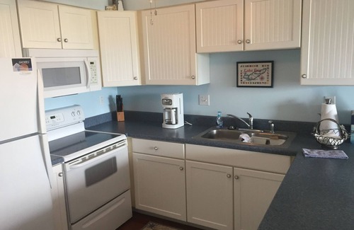 Port Clinton Condo | Shores #6: 1 BR sleeps 4