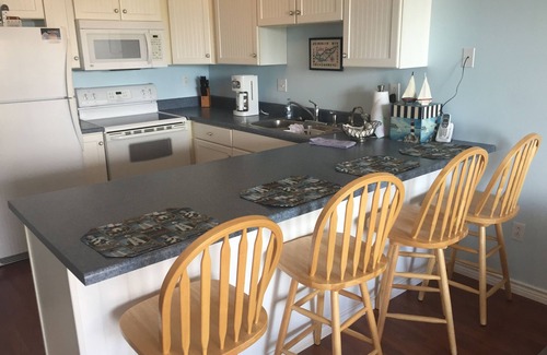 Port Clinton Condo | Shores #6: 1 BR sleeps 4