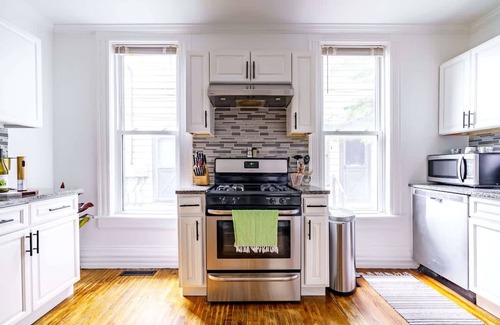 Victorian Village House | Short North Convention Private Parking Pets