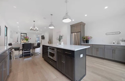 Italian Village House | Short North Convention King Bed Parking Free