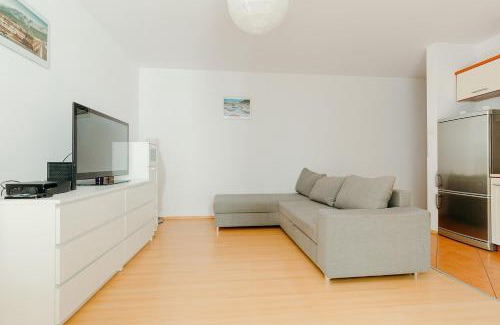 Targowek Apartment | ShortStayPoland Św. Wincentego (B7)