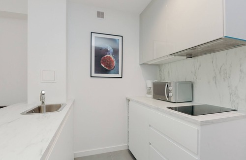 Srodmiescie Apartment | ShortStayPoland Jana Pawła - B27