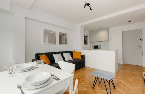 Srodmiescie Apartment | ShortStayPoland Jana Pawła - B27