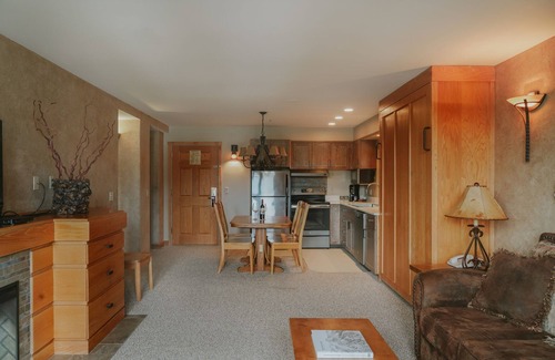 Big Sky Hotel | Shoshone Condos at Big Sky Resort