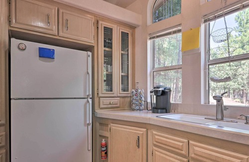 Show Low House | Show Low Retreat w/ Deck, 13 Mi to Hon-Dah!