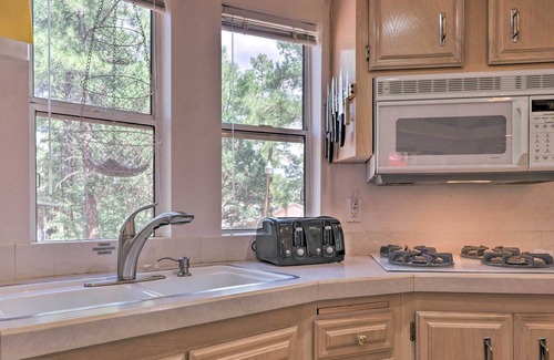 Show Low House | Show Low Retreat w/ Deck, 13 Mi to Hon-Dah!