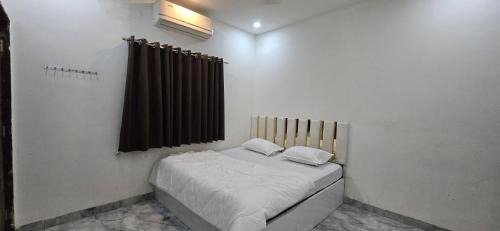 Tuljapur Hotel | Shree Shiv bhakt niwas