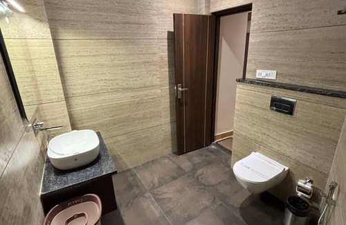 Haridwar Hotel | Shri Bhagwan Gopi Dham Dharmsala