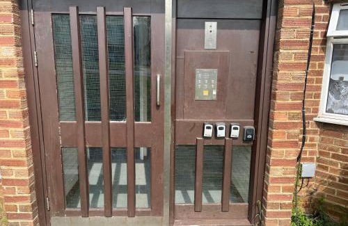 Cray Meadows Apartment | Sidcup Short Stay