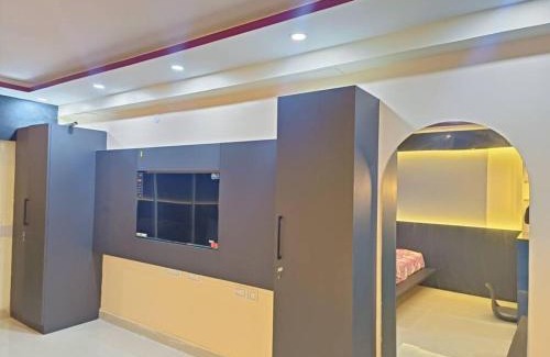 Kolkata Apartment | Siddha Xanadu Studio 310, Poolside Near Airport, CC2 Mall