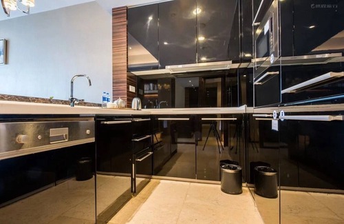 Yuexiu Apartment | Side Apartment