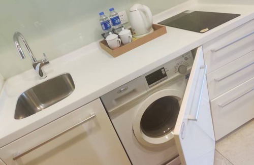 Yuexiu Apartment | Side Apartment