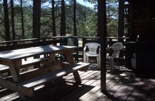 Guadalupita Cabin | Sierra Bonita Cabins and RV Park