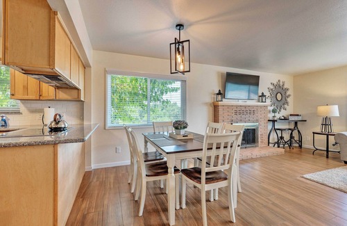 Exeter House | Sierra Nevada Mountain Retreat, Set on Citrus Farm