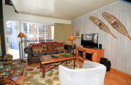 Mammoth Lakes House | Sierra Park Villas #16