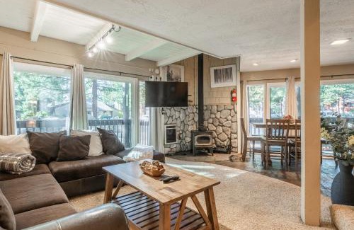 Mammoth Lakes House | Sierra Park Villas #76, Updated 1 Bedroom + 2 Lofts, 2 Bath, Sleeps 6!