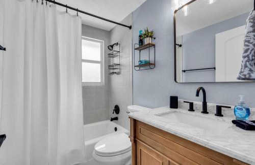 South Sarasota House | Siesta on Lee - SRQ Pool Home Near Top Beaches!
