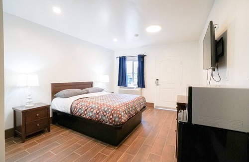 Eastside Hotel | SIGNAL HILL MOTEL