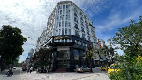 Tan Binh Hotel | Silk Hong Ha airport hotel