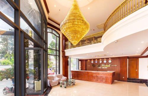 Tan Binh Hotel | Silk Hong Ha airport hotel